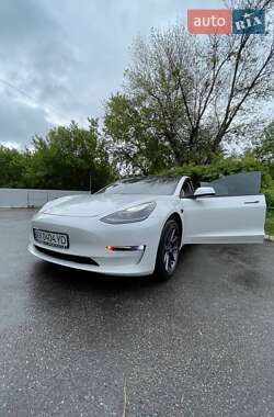 Седан Tesla Model 3 2021 в 