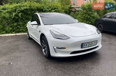 Седан Tesla Model 3 2021 в 