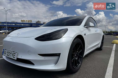 Седан Tesla Model 3 2019 в Києві