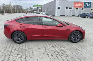 Седан Tesla Model 3 2022 в 