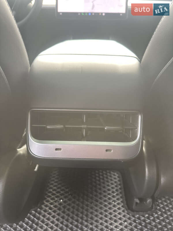 Седан Tesla Model 3 2020 в Кропивницькому фото 23 Седан Tesla Model 3 2020 в Кропивницькому