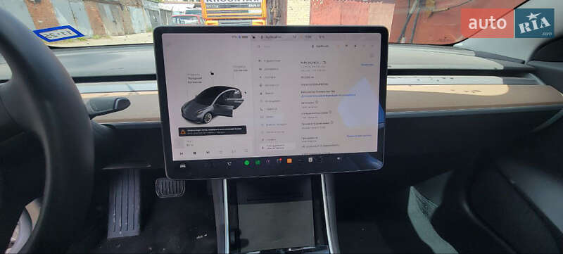Седан Tesla Model 3 2018 в Києві