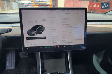 Седан Tesla Model 3 2018 в 