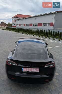 Седан Tesla Model 3 2018 в 