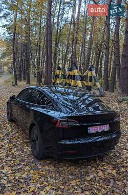 Седан Tesla Model 3 2018 в 