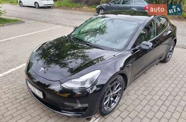Седан Tesla Model 3 2021 в 