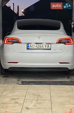 Седан Tesla Model 3 2019 в Ужгороді
