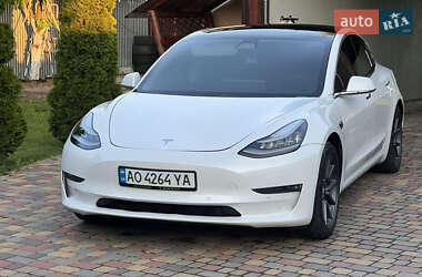 Седан Tesla Model 3 2019 в Ужгороді