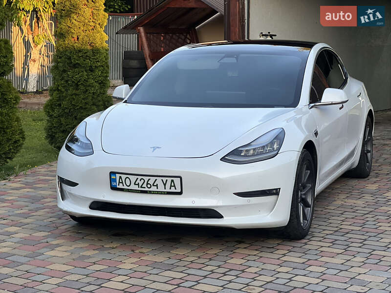 Tesla Model 3 2019