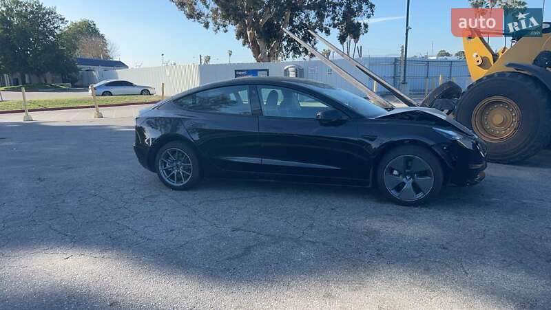 Седан Tesla Model 3 2022 в Луцке фото 12 Седан Tesla Model 3 2022 в Луцке