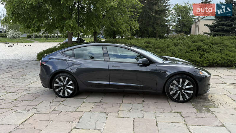 Седан Tesla Model 3 2024 в Белой Церкви