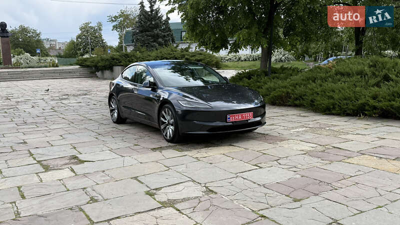 Седан Tesla Model 3 2024 в Белой Церкви