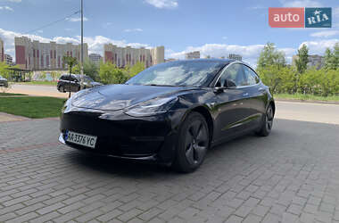 Седан Tesla Model 3 2019 в 