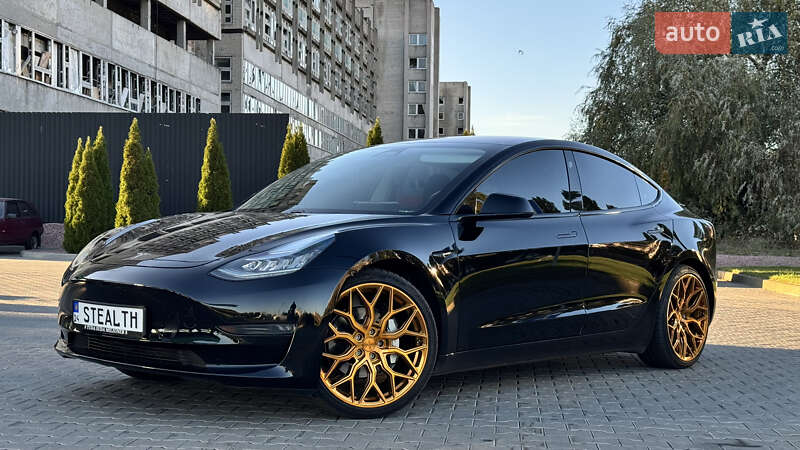 Седан Tesla Model 3 2018 в Черкассах фото Седан Tesla Model 3 2018 в Черкассах