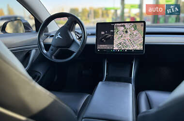 Седан Tesla Model 3 2018 в 