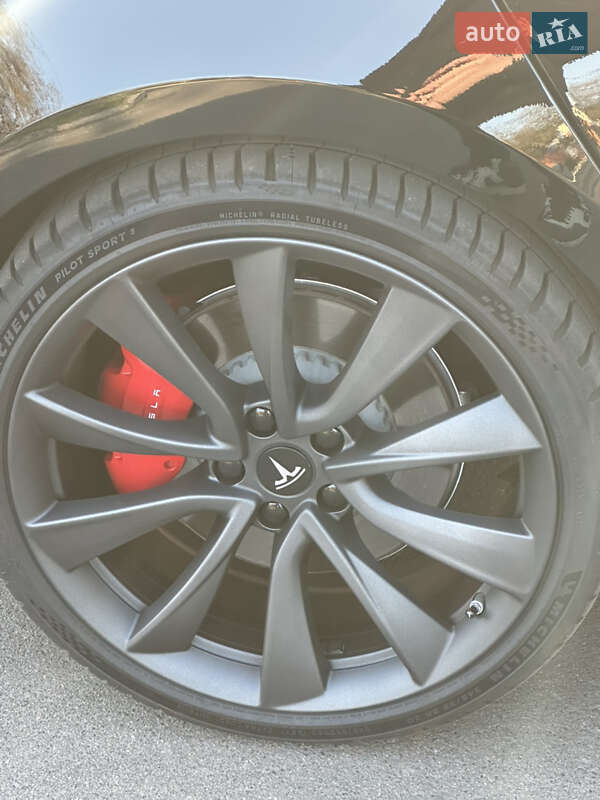 Седан Tesla Model 3 2018 в Одессе