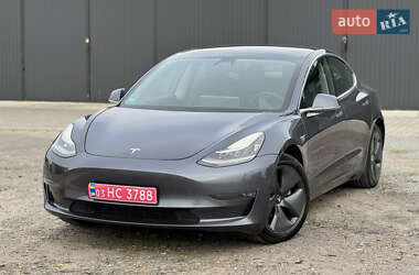 Седан Tesla Model 3 2019 в Ровно