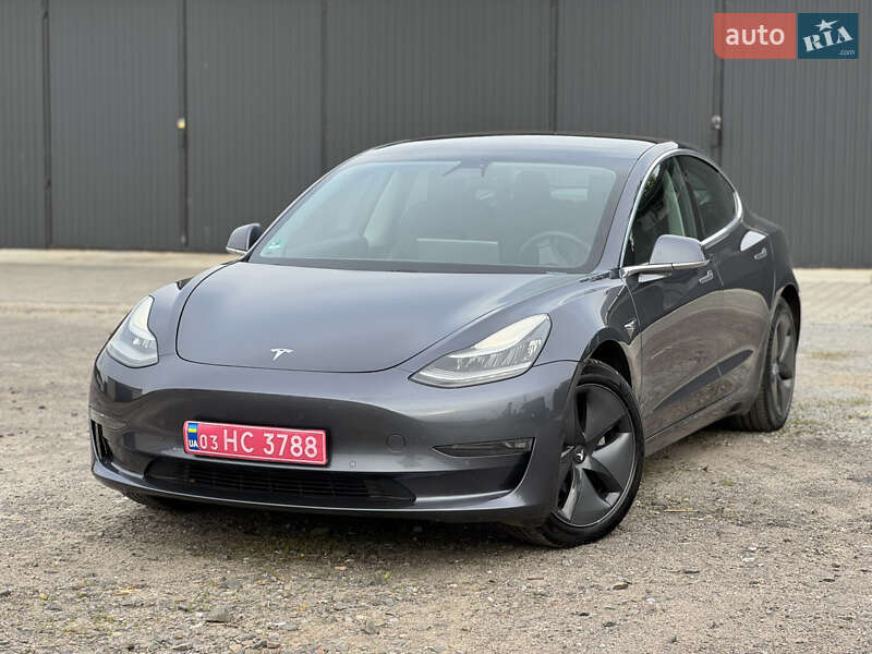 Седан Tesla Model 3 2019 в 