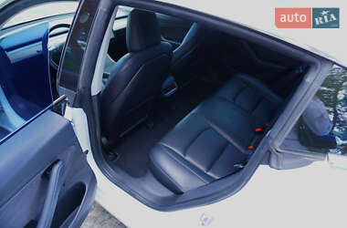 Седан Tesla Model 3 2018 в 