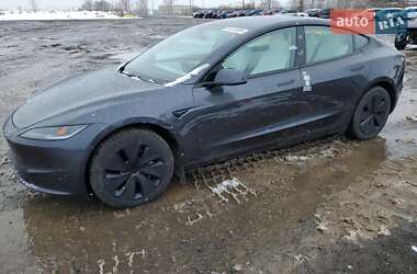 Tesla Model 3 2024