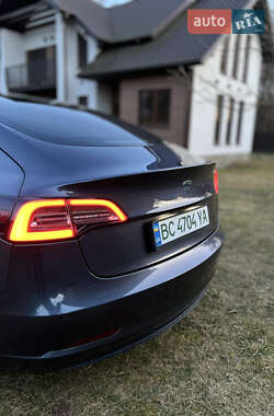 Седан Tesla Model 3 2019 в 