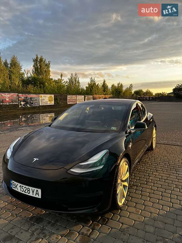 Седан Tesla Model 3 2018 в Березному фото 2 Седан Tesla Model 3 2018 в Березному