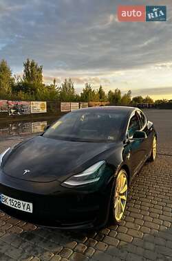 Седан Tesla Model 3 2018 в 