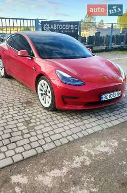 Седан Tesla Model 3 2022 в Львові