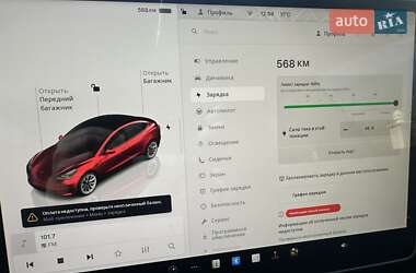 Седан Tesla Model 3 2022 в 