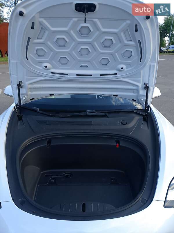 Седан Tesla Model 3 2019 в Києві фото 7 Седан Tesla Model 3 2019 в Києві