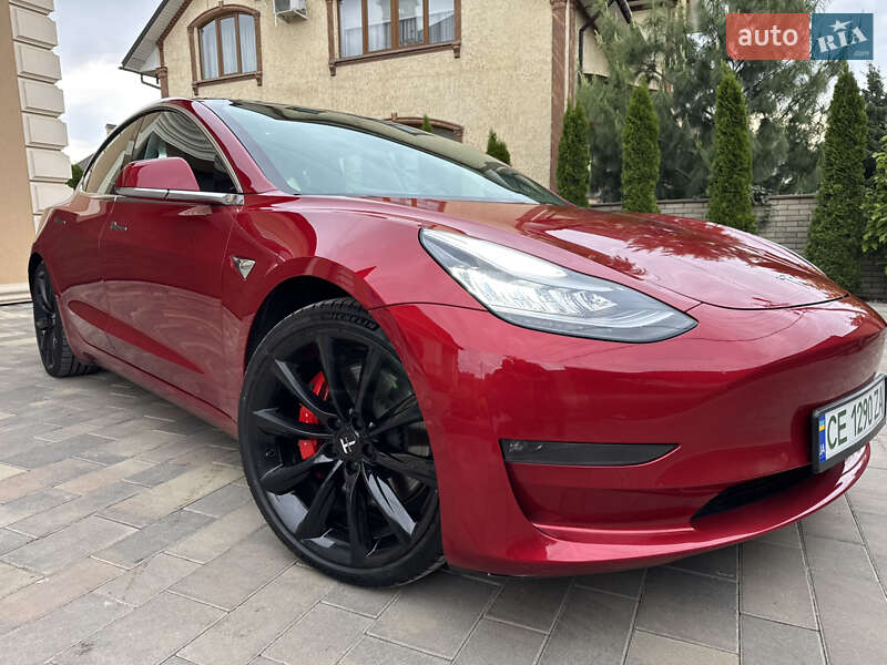 Седан Tesla Model 3 2019 в Черновцах