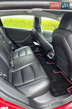 Седан Tesla Model 3 2019 в 