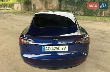 Седан Tesla Model 3 2020 в Ужгороде