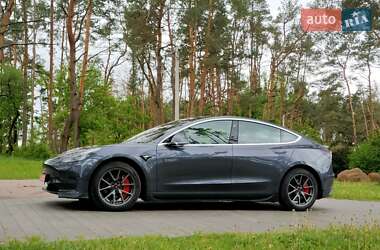 Седан Tesla Model 3 2019 в 