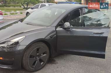 Седан Tesla Model 3 2021 в Надворной