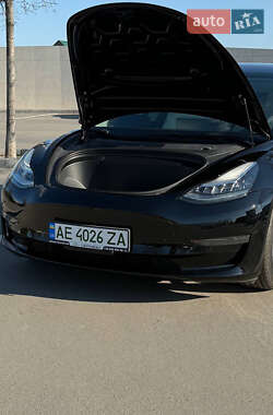 Седан Tesla Model 3 2018 в 
