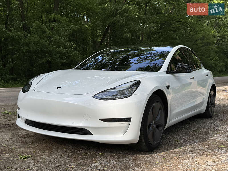 Tesla Model 3 2019