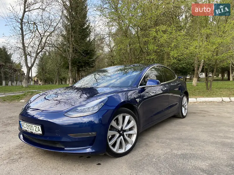 Седан Tesla Model 3 2018 в 