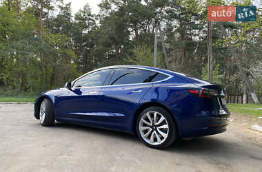 Седан Tesla Model 3 2018 в 