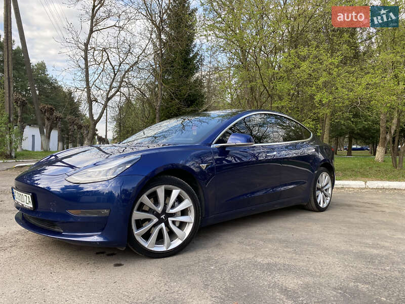 Седан Tesla Model 3 2018 в 