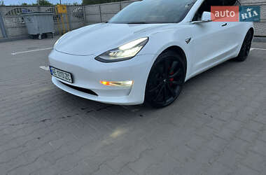Седан Tesla Model 3 2020 в Кривому Розі