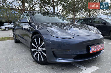 Седан Tesla Model 3 2022 в Ровно