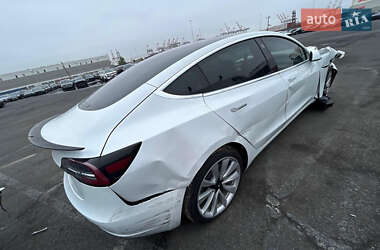 Седан Tesla Model 3 2020 в 