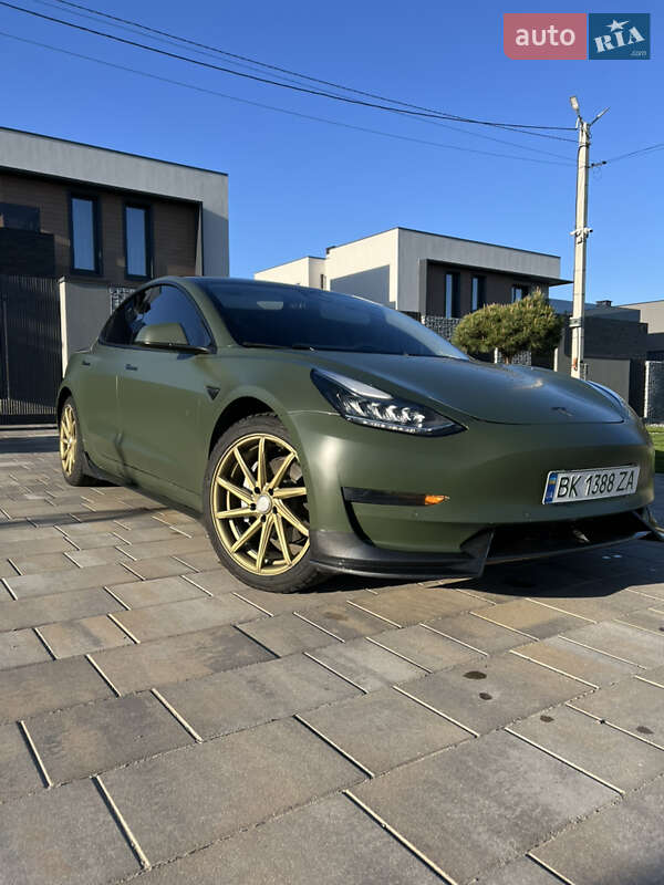 Седан Tesla Model 3 2019 в Ровно фото 13 Седан Tesla Model 3 2019 в Ровно