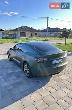 Седан Tesla Model 3 2019 в 