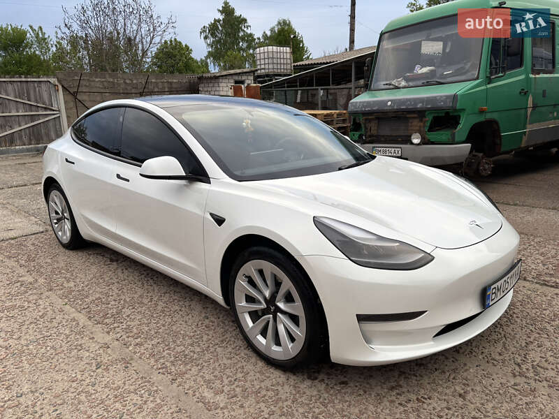Седан Tesla Model 3 2022 в Києві