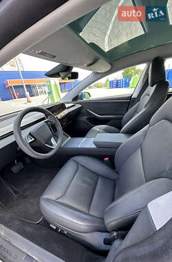 Седан Tesla Model 3 2024 в 