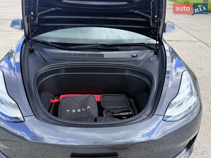 Седан Tesla Model 3 2018 в Южноукраинске фото 18 Седан Tesla Model 3 2018 в Южноукраинске