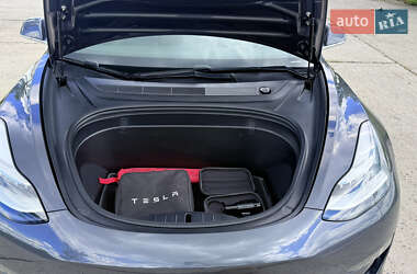 Седан Tesla Model 3 2018 в 