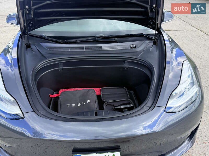 Седан Tesla Model 3 2018 в Южноукраинске фото 19 Седан Tesla Model 3 2018 в Южноукраинске